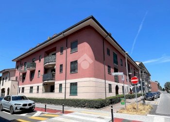 Two-room apartment Via Mazzini, Carugate - photo 1
