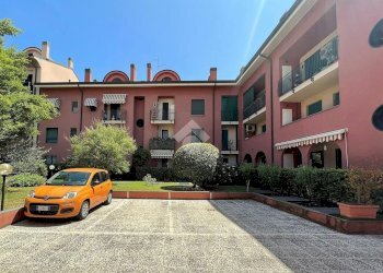 Two-room apartment Via Mazzini, Carugate - photo 2