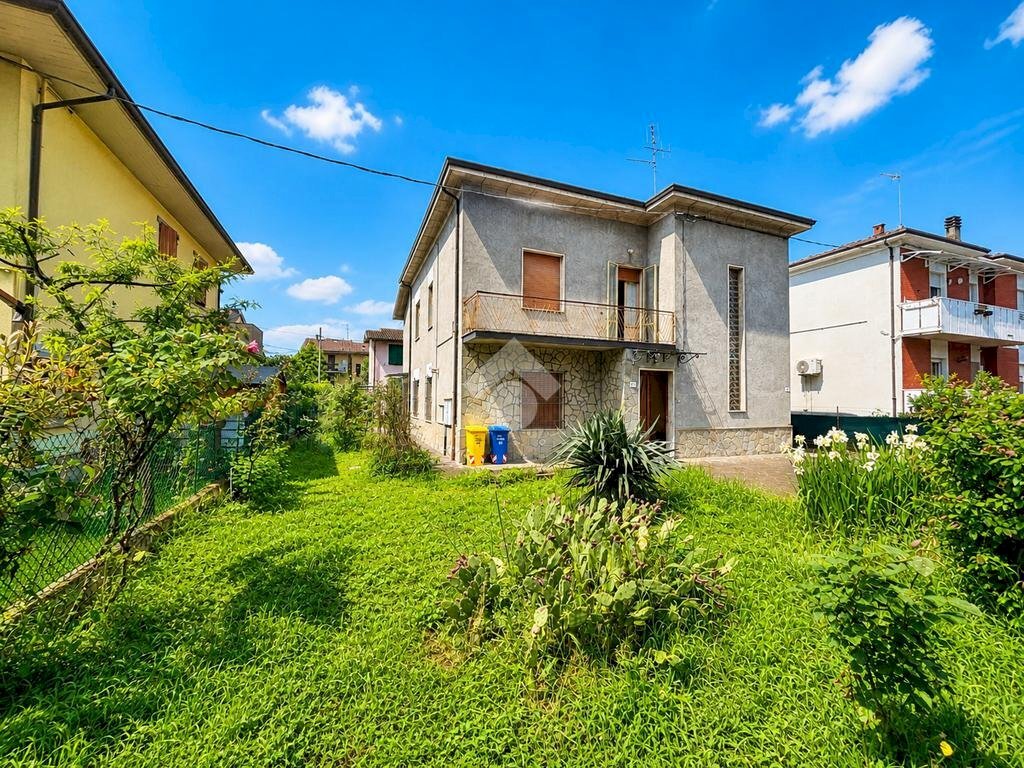 Portion of a house Via Giuseppe Mazzatinti, Forlì - photo 2