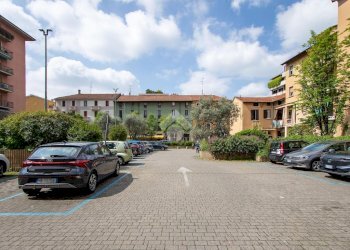 Three-room apartment Via Giorgio Enrico Falck, Sesto San Giovanni - photo 4