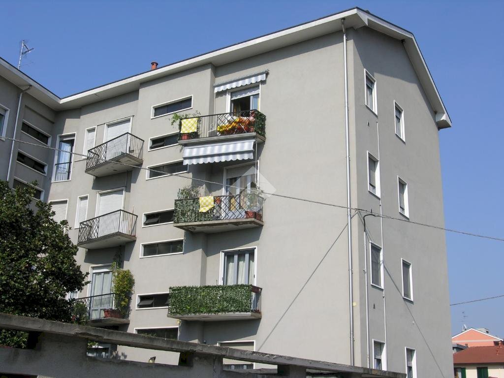 Three-room apartment Via tiziano, Cormano - photo 2