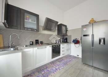 Three-room apartment Via Alessandro Manzoni, Gessate - photo 6