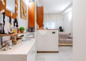 Two-room apartment Via della Repubblica, Cesano Boscone - photo 3