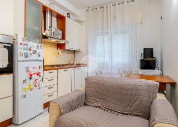 Two-room apartment Via della Repubblica, Cesano Boscone - photo 5