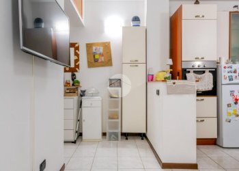 Two-room apartment Via della Repubblica, Cesano Boscone - photo 10