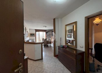Three-room apartment Via Giuseppe Di Vittorio, Settimo Milanese - photo 7