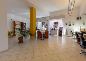 Shop Via Antonio Olearo, Casale Monferrato - photo 7