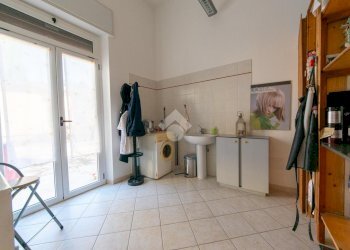 Shop Via Antonio Olearo, Casale Monferrato - photo 8