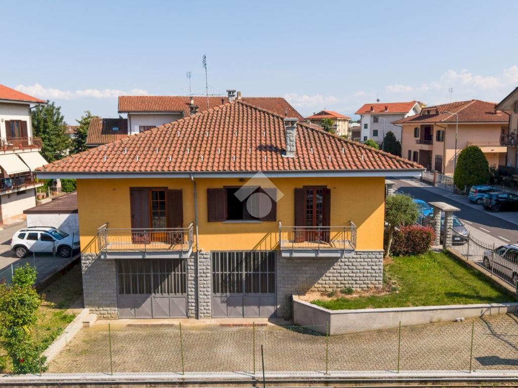 Portion of a house Via S. Giovanni Bosco, Busca - photo 2