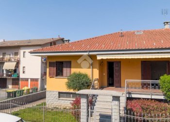 Portion of a house Via S. Giovanni Bosco, Busca - photo 3