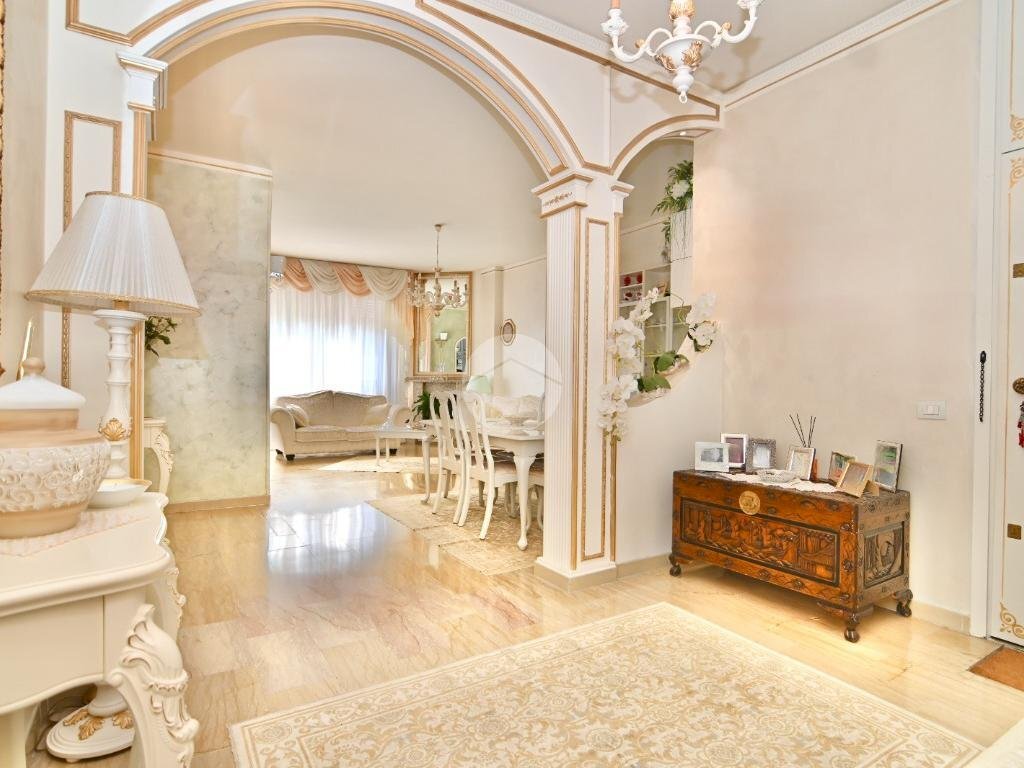 Quadrilocale Via San Carlo Borromeo, Rho - foto 2