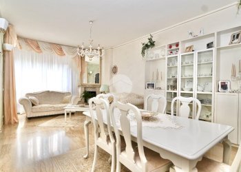 Quadrilocale Via San Carlo Borromeo, Rho - foto 1