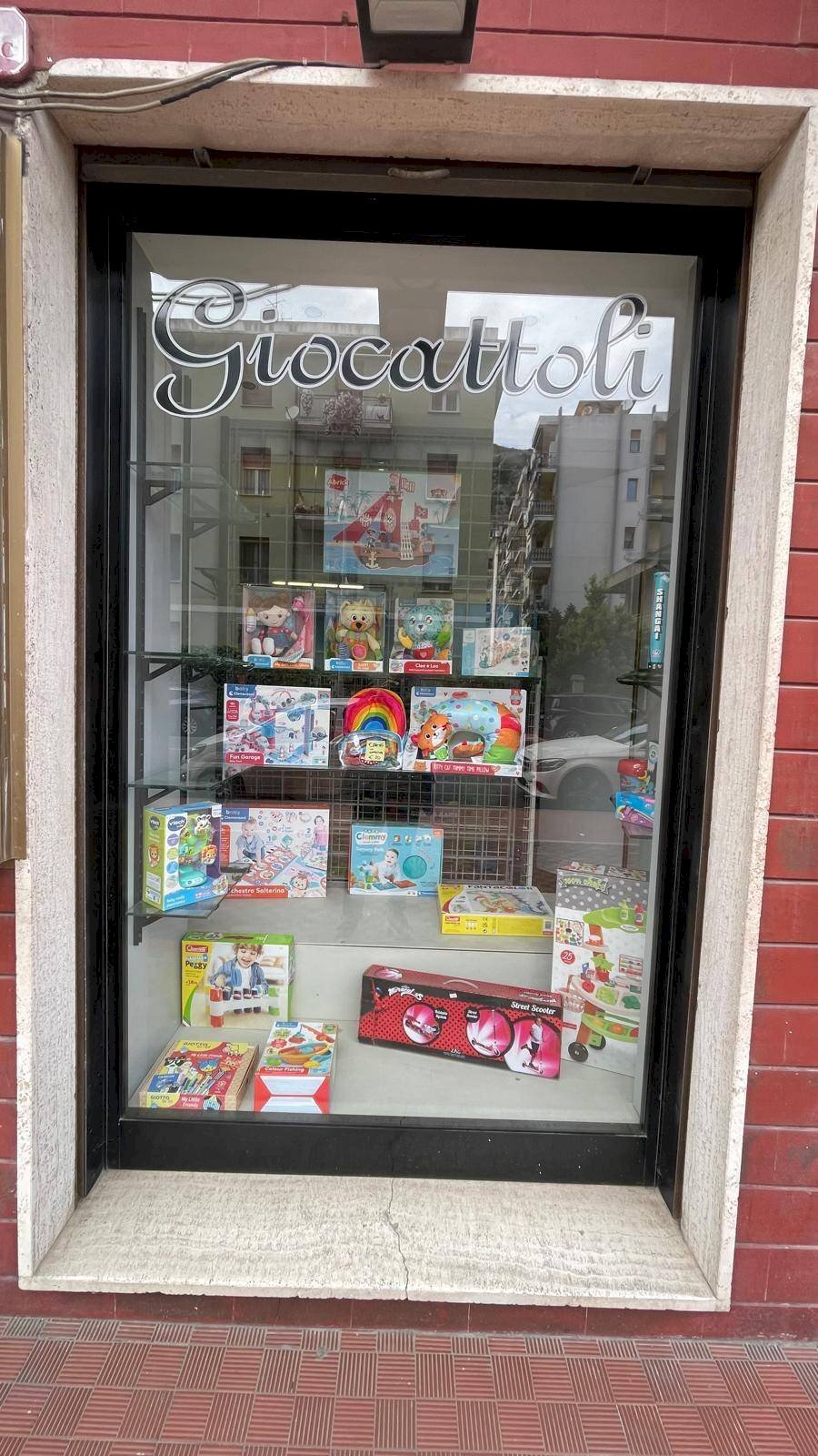Foto 2 - Attività Commerciale Via Roma, Ventimiglia - foto 2