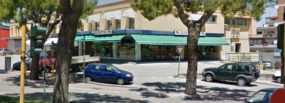 Foto 3 - Locale Commerciale Via Dante Alighieri
 
1, Grottammare - foto 3