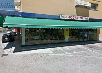 Foto 6 - Commercial Premises Via Dante Alighieri
 
1, Grottammare - photo 6