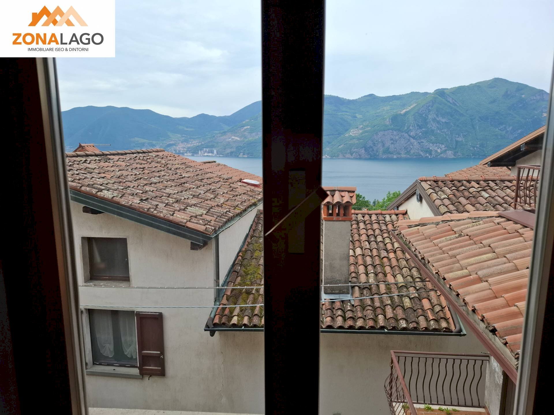Foto 1 - Three-room apartment VIA MAZZINI
 
33, Marone - photo 1