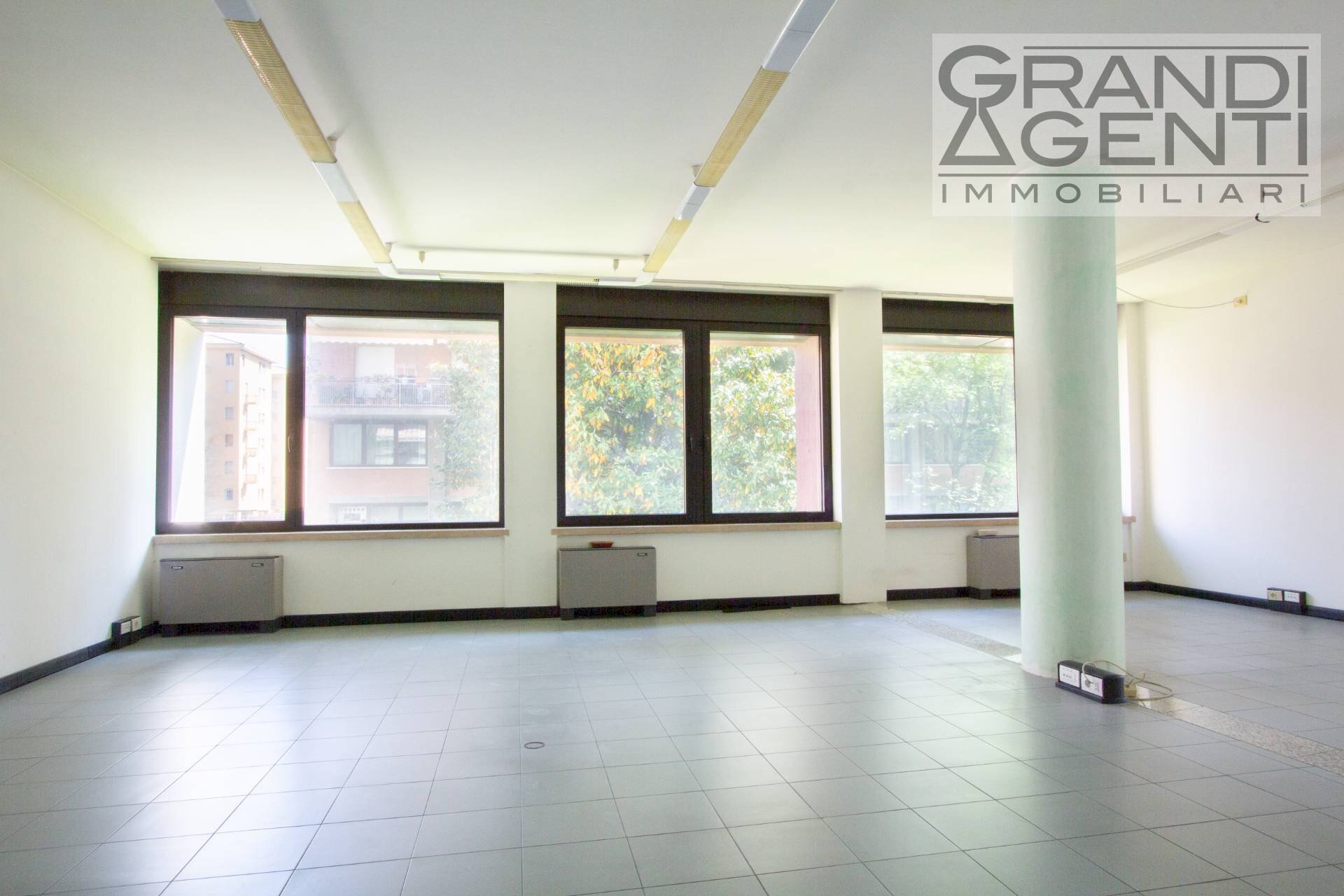 Foto 2 - Office Via Adriano Cristofoli
 
40, Verona - photo 2