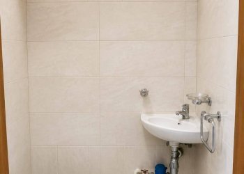 Bagno - Box Via Orfeo  Mazzitelli
 
256, Bari - foto 5
