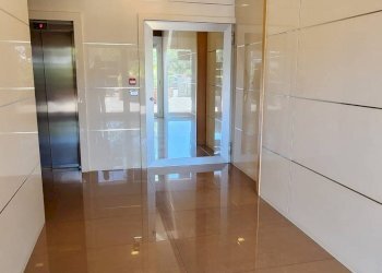 Ricezione / Lobby - Box Via Orfeo  Mazzitelli
 
256, Bari - foto 7
