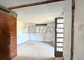 Stanza vuota - Casa indipendente via Sant'Anna
 
5, Cuasso al Monte - foto 7