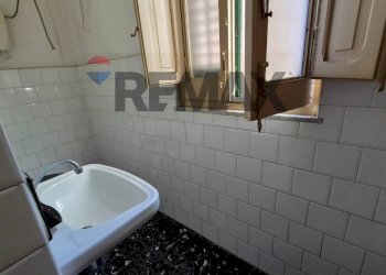 Bagno - Quadrilocale Via Francesco Baracca
 
18, Palermo - foto 24