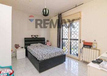 Camera / camera da letto - Three-room apartment Via Nuova
 
45, Valverde - photo 6
