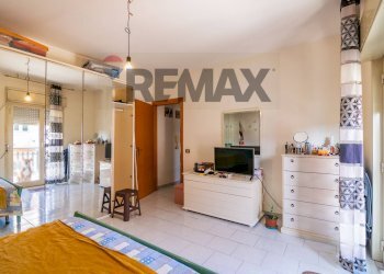 Soggiorno - Three-room apartment Via Nuova
 
45, Valverde - photo 9