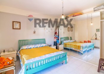 Camera / camera da letto - Three-room apartment Via Nuova
 
45, Valverde - photo 10