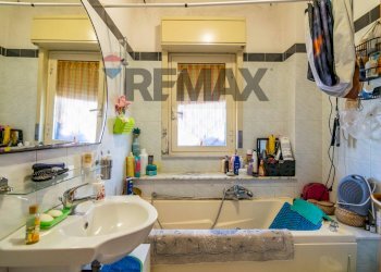 Bagno - Three-room apartment Via Nuova
 
45, Valverde - photo 11