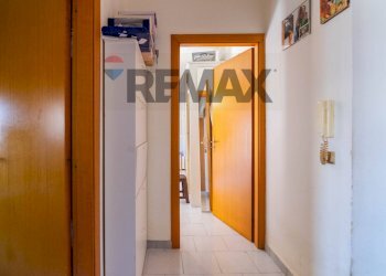 Hall / corridoio - Three-room apartment Via Nuova
 
45, Valverde - photo 14