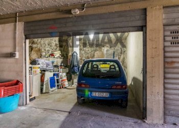Parcheggio - Three-room apartment Via Nuova
 
45, Valverde - photo 21