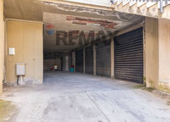 Parcheggio - Three-room apartment Via Nuova
 
45, Valverde - photo 22