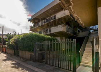 Edificio all\'aperto - Three-room apartment Via Nuova
 
45, Valverde - photo 24