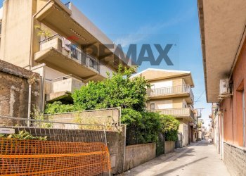 Edificio all\'aperto - Three-room apartment Via Nuova
 
45, Valverde - photo 25