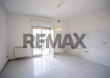 Stanza vuota - Trilocale Via Nuova
 
45, Valverde - foto 7