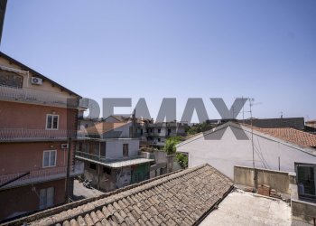 Edificio all\'aperto - Trilocale Via Nuova
 
45, Valverde - foto 14