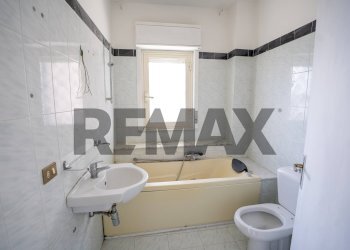 Bagno - Trilocale Via Nuova
 
45, Valverde - foto 19