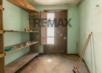 Dispensa di stoccaggio - Casa indipendente Via Nino Bixio
3, Lentini - foto 7