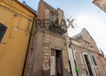 Edificio all\'aperto - Casa indipendente Via Nino Bixio
3, Lentini - foto 9