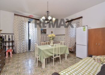 Sala da pranzo - Casa semi indipendente Via Cappelluzza
 
13, Acireale - foto 3