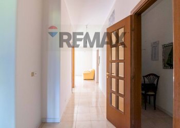 Hall / corridoio - Trilocale Via Del Mandorlo
 
76, Misterbianco - foto 14