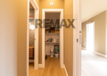 Hall / corridoio - Two-room apartment Via Giacomo Puccini
 
20, Catania - photo 8