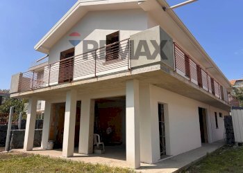 Casa all\'aperto - Semi-detached house Via Giuseppe Garibaldi
 
31, Viagrande - photo 1