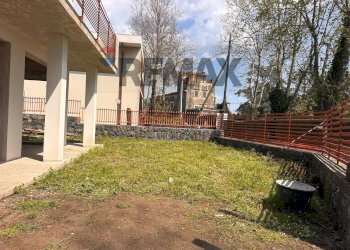 Giardino - Semi-detached house Via Giuseppe Garibaldi
 
31, Viagrande - photo 2