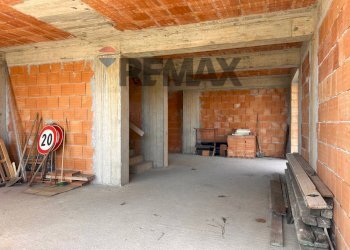 Parcheggio - Semi-detached house Via Giuseppe Garibaldi
 
31, Viagrande - photo 18