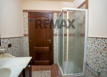 Bagno - Villa Via Concetto Marchesi
 
12, Pedara - photo 20