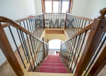 Scale - Villa Via Concetto Marchesi
 
12, Pedara - photo 21