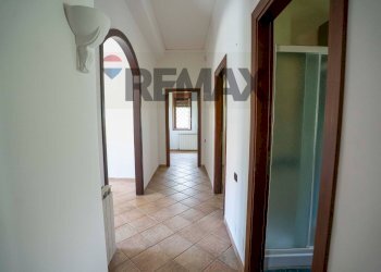 Hall / corridoio - Villa Via Concetto Marchesi
 
12, Pedara - photo 24