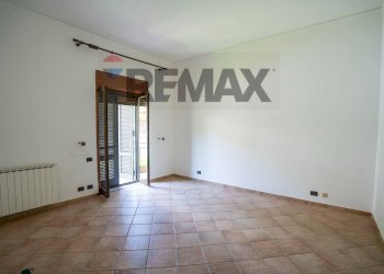Stanza vuota - Villa Via Concetto Marchesi
 
12, Pedara - photo 32