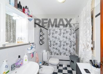 Bagno - Quadrilocale Via Capitano Navarria
 
19, San Pietro Clarenza - foto 10